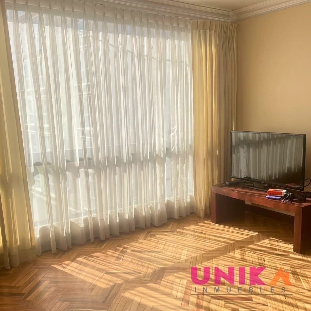 Departamento en AlquilerHermoso Penthouse Duplex Semi Amueblado, con lindas vista , Calacoto  3 dormitorios 4 baños 2 parqueos Foto 8