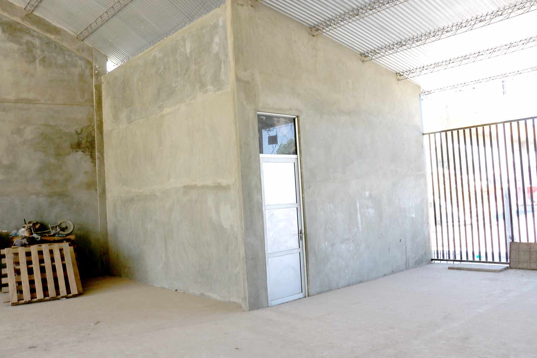 Galpón en AlquilerAv. Blanco Galindo Km 11.5 Foto 3