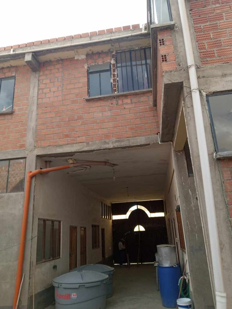 Casa en Gran Poder en El Alto 4 dormitorios 3 baños 3 parqueos Foto 8