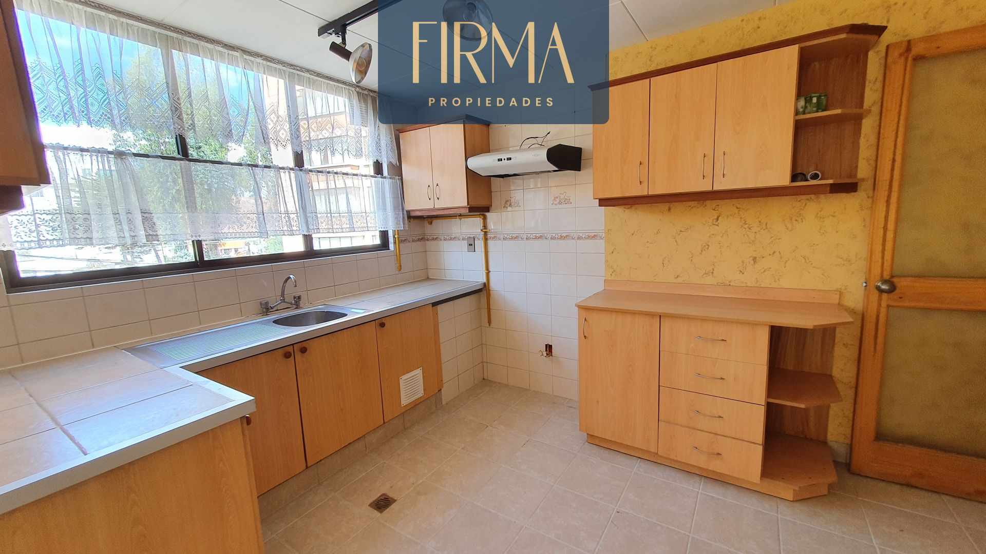 Departamento en VentaLOS PINOS FRENTE A IMPUESTOS NACIONALES 3 dormitorios 4 baños 1 parqueos Foto 5