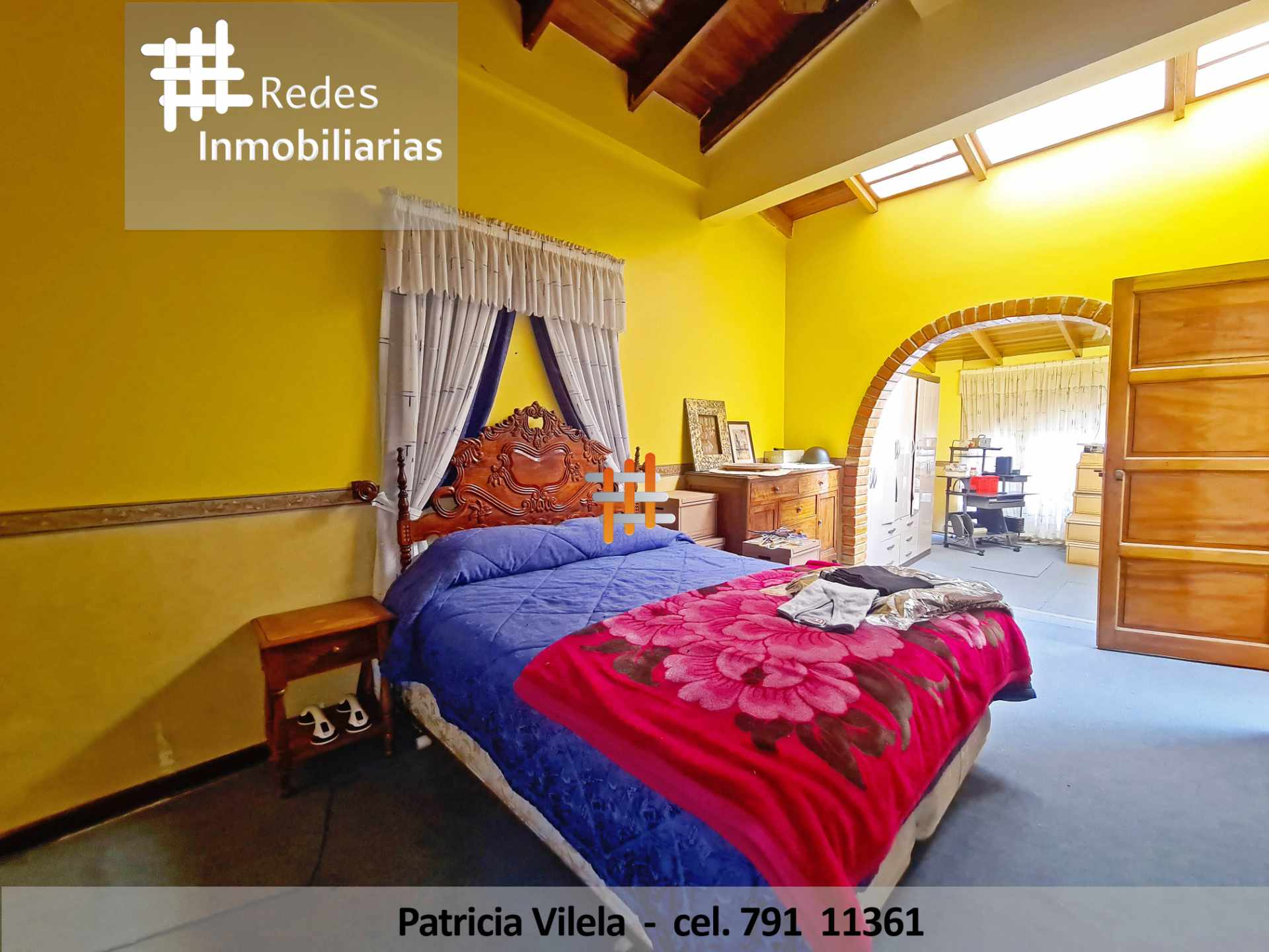 Casa en VentaCASA EN VENTA CON UBICACIÓN INMEJORABLE
A INICIOS DE IRPAVI, EN ESQUINA, SOBRE AV. PRINCIPAL 4 dormitorios 5 baños 2 parqueos Foto 18