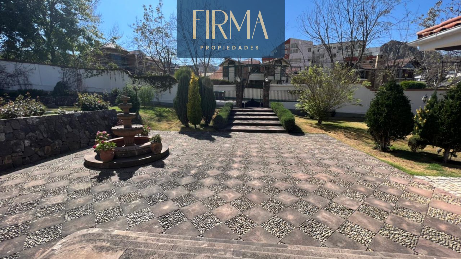 Casa en Achumani en La Paz 4 dormitorios 7 baños 5 parqueos Foto 9