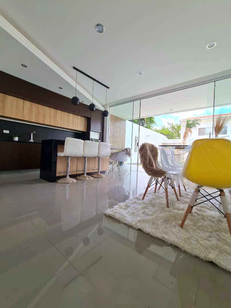 Casa en VentaPRE-VENTA ...Lindas!
CASAS EN ZONA NORTE
Km 8½ (entre 8vo y 9no anillo)
 Foto 20