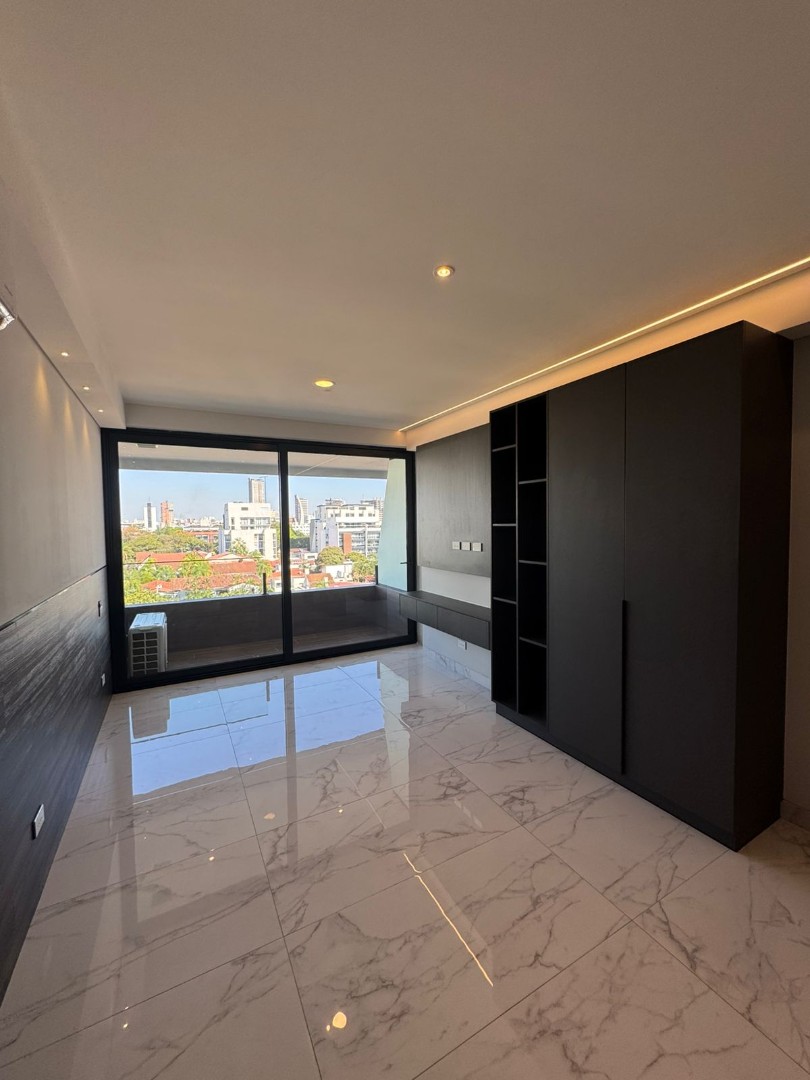 Departamento en VentaEQUIPETROL, Edificio LUXE SUITES, C/8 este Foto 2