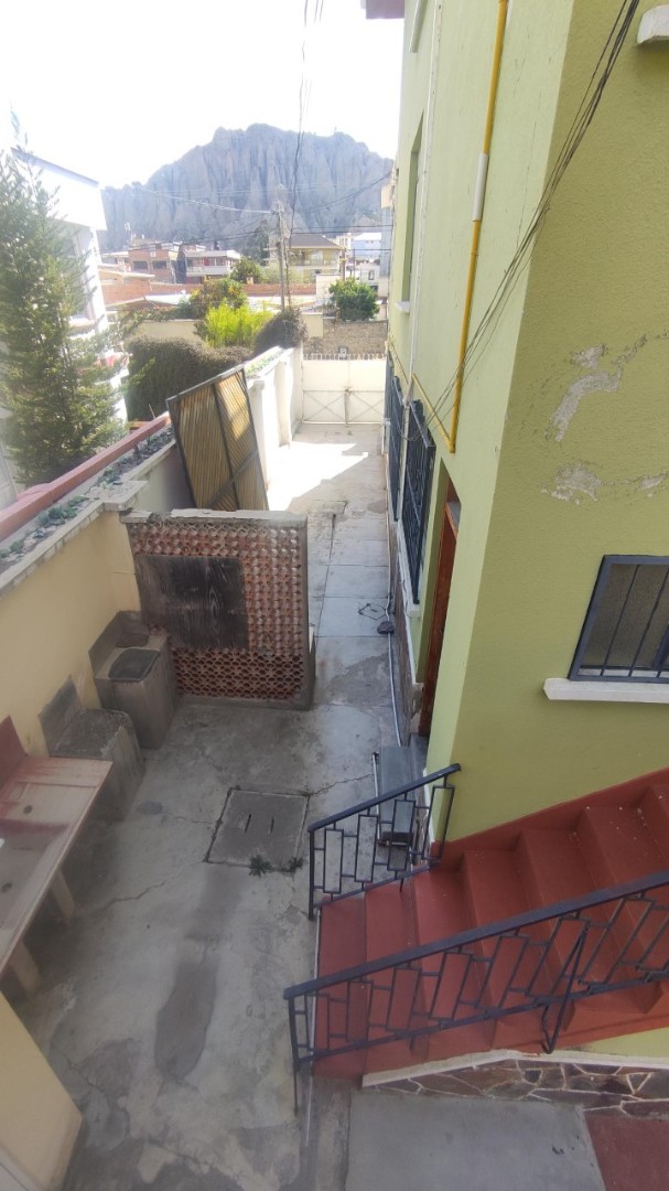 Casa en Irpavi en La Paz 7 dormitorios 6 baños 3 parqueos Foto 10