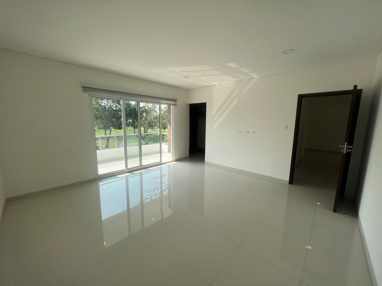 Casa en AlquilerCONDOMINIO URUBO GOLF 5 dormitorios 6 baños 4 parqueos Foto 12