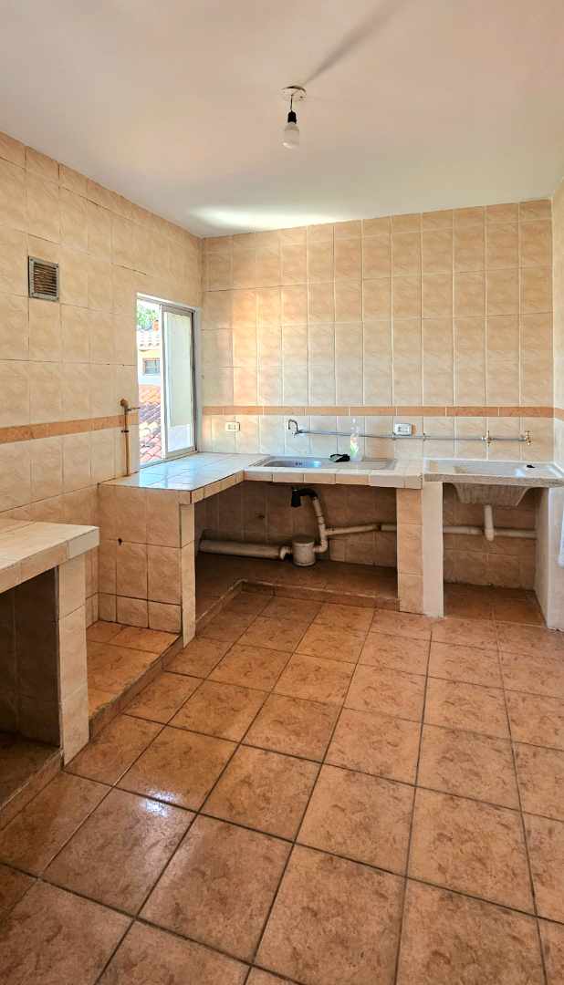 Departamento en Entre 2do y 3er anillo Este en Santa Cruz de la Sierra 1 dormitorios 1 baños 1 parqueos Foto 9