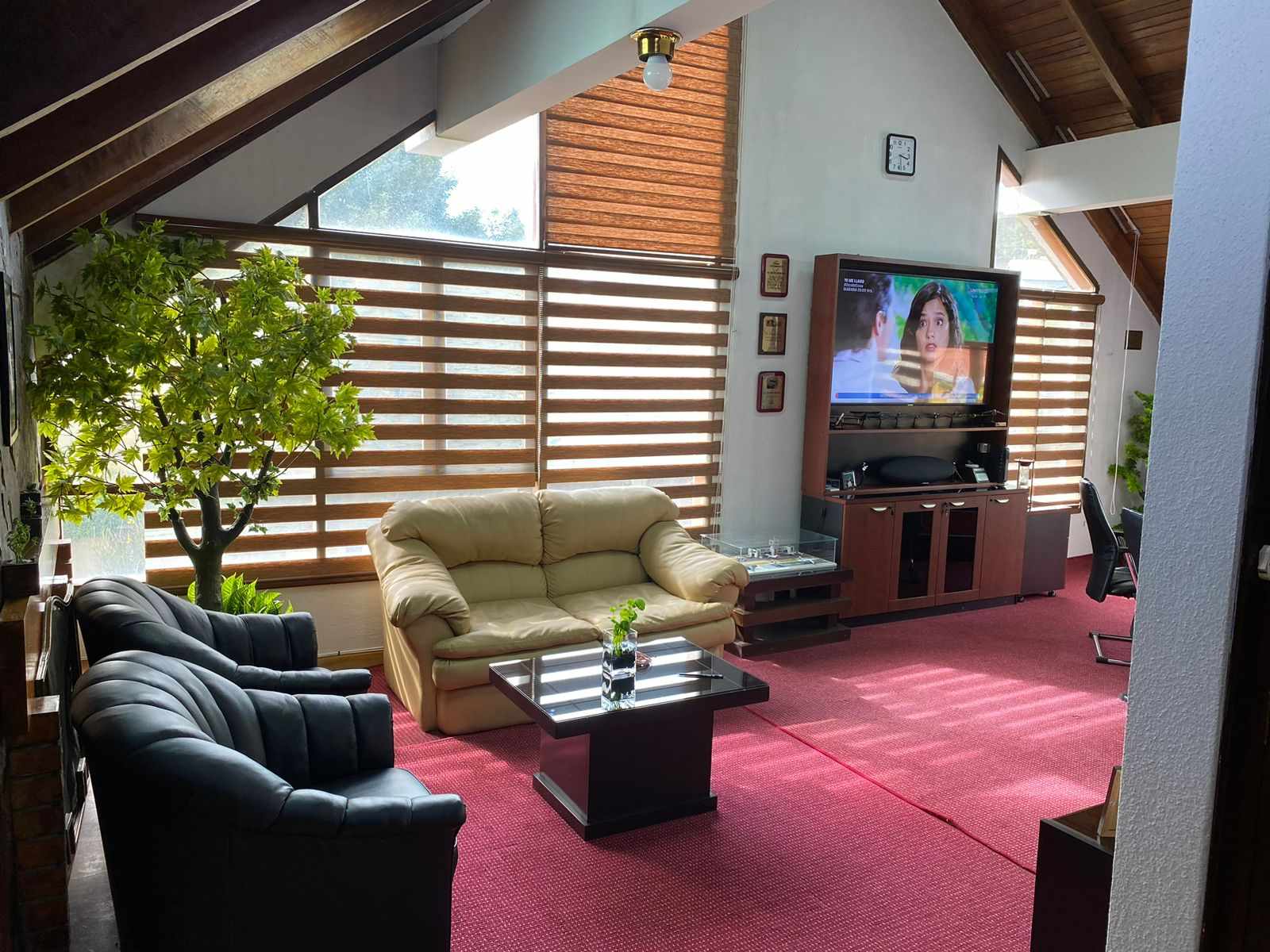 Casa en Irpavi en La Paz 6 dormitorios 5 baños 6 parqueos Foto 9