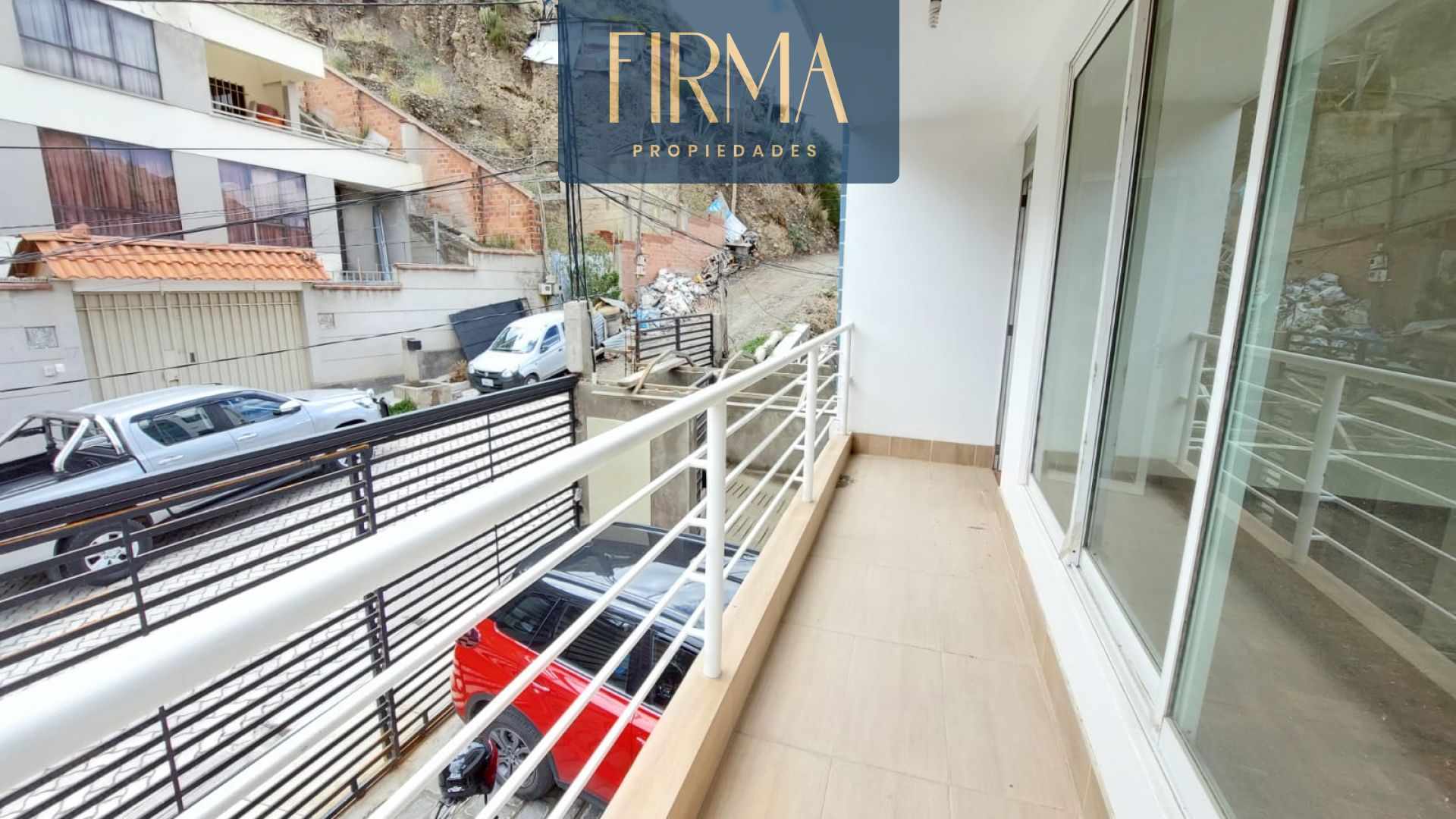 Departamento en Irpavi en La Paz 3 dormitorios 3 baños 1 parqueos Foto 3