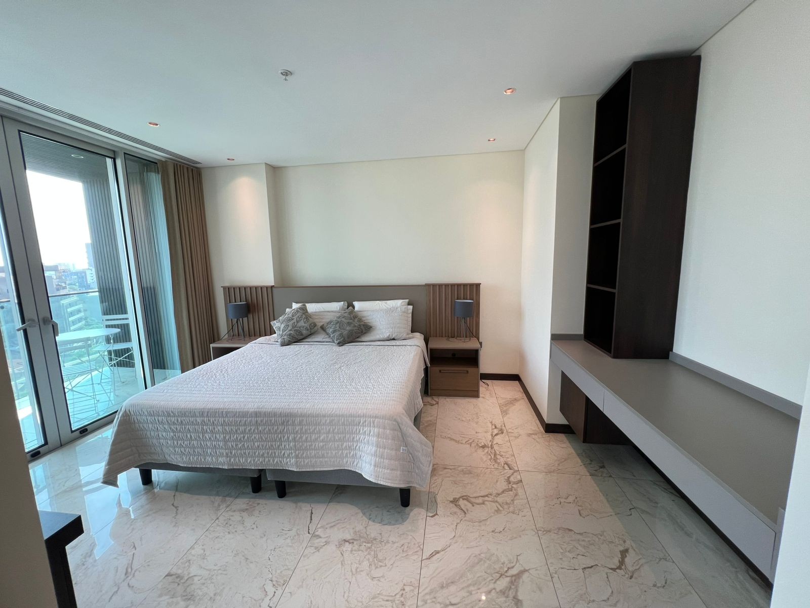 Departamento en Equipetrol en Santa Cruz de la Sierra 1 dormitorios 2 baños  Foto 4