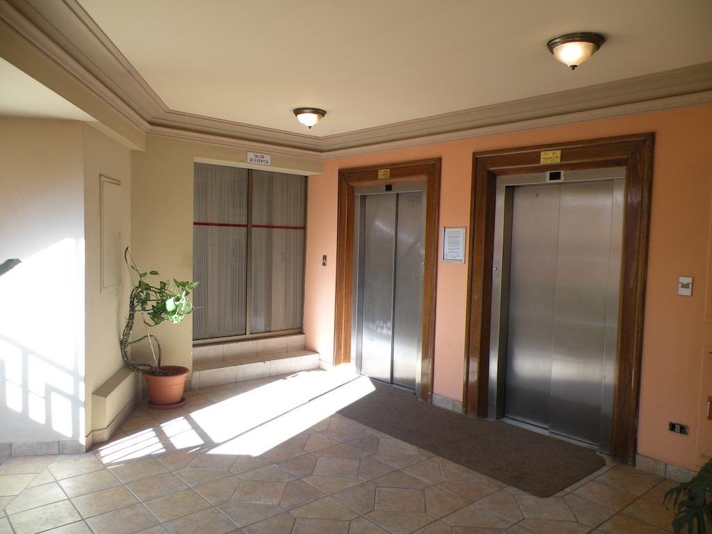 Departamento en VentaEdificio Torres del Sol, Av. Ballivian 838 entre Oruro y Ramón Rivero 2 dormitorios 3 baños 1 parqueos Foto 45