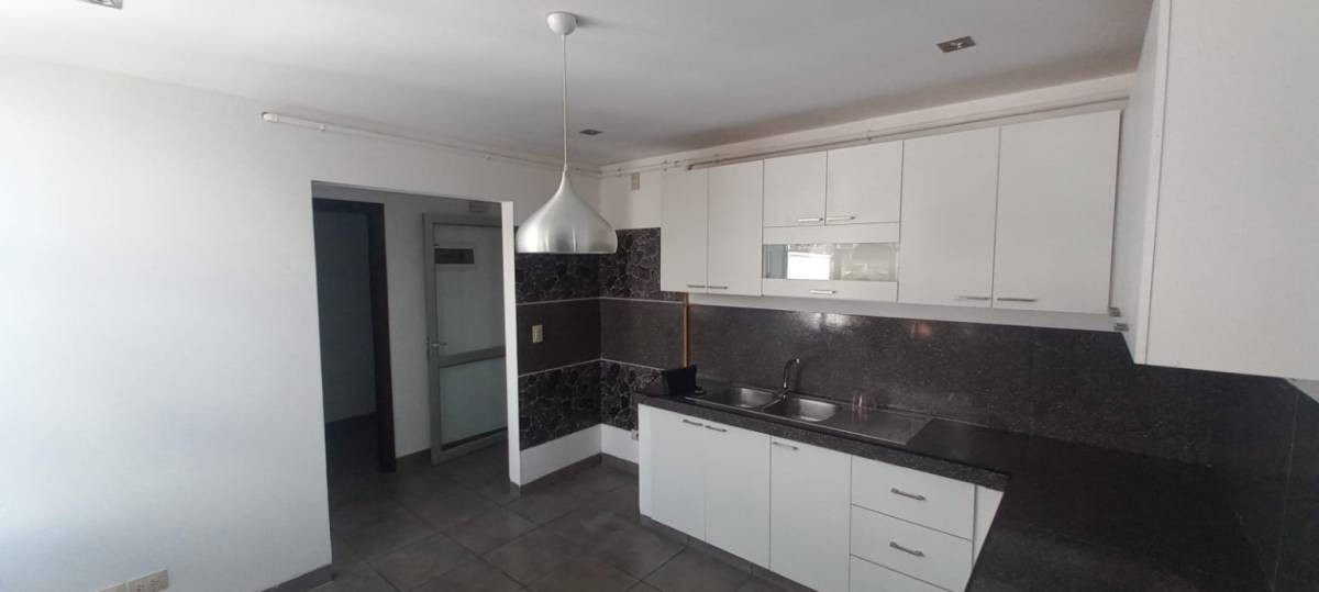 Departamento en El Pedregal en La Paz 3 dormitorios 3 baños 1 parqueos Foto 15