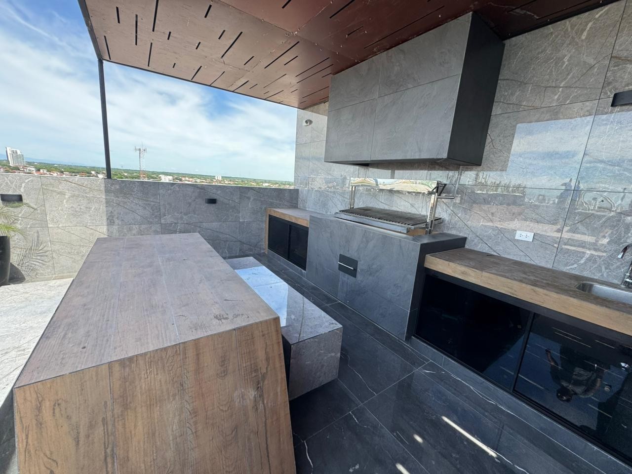 Departamento en Entre 4to y 5to anillo Norte en Santa Cruz de la Sierra 1 dormitorios 1 baños  Foto 2