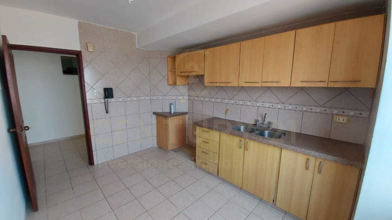 Departamento en Entre 4to y 5to anillo Norte en Santa Cruz de la Sierra 3 dormitorios 4 baños 1 parqueos Foto 13