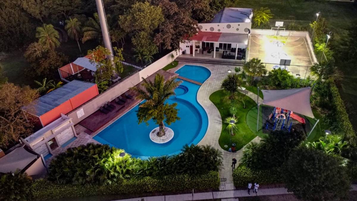 Casa en AlquilerBosques de la
Colina, km8 norte Foto 7