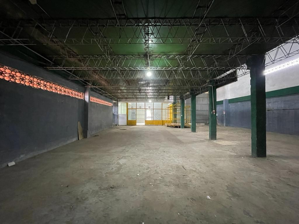 Galpón en Entre 4to y 5to anillo Oeste en Santa Cruz de la Sierra    Foto 3