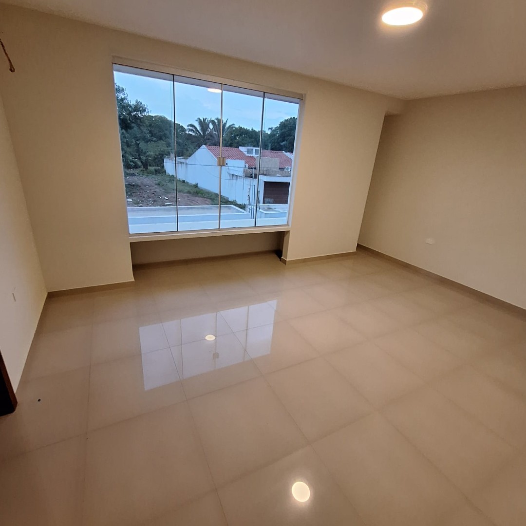 Casa en VentaZona Norte, Entre 7mo y  8vo Anillo  Foto 12