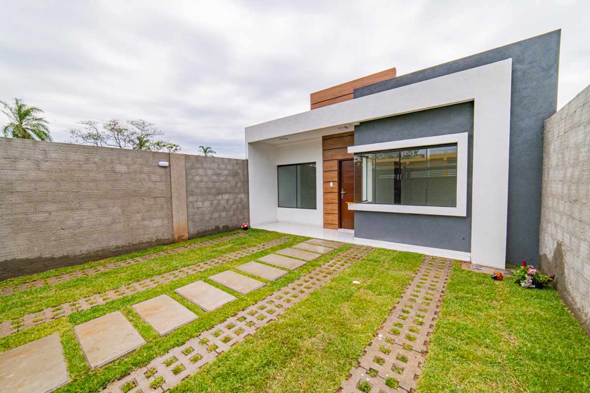 Casa en Doble vía La Guardia en Santa Cruz de la Sierra 3 dormitorios 2 baños 2 parqueos Foto 1
