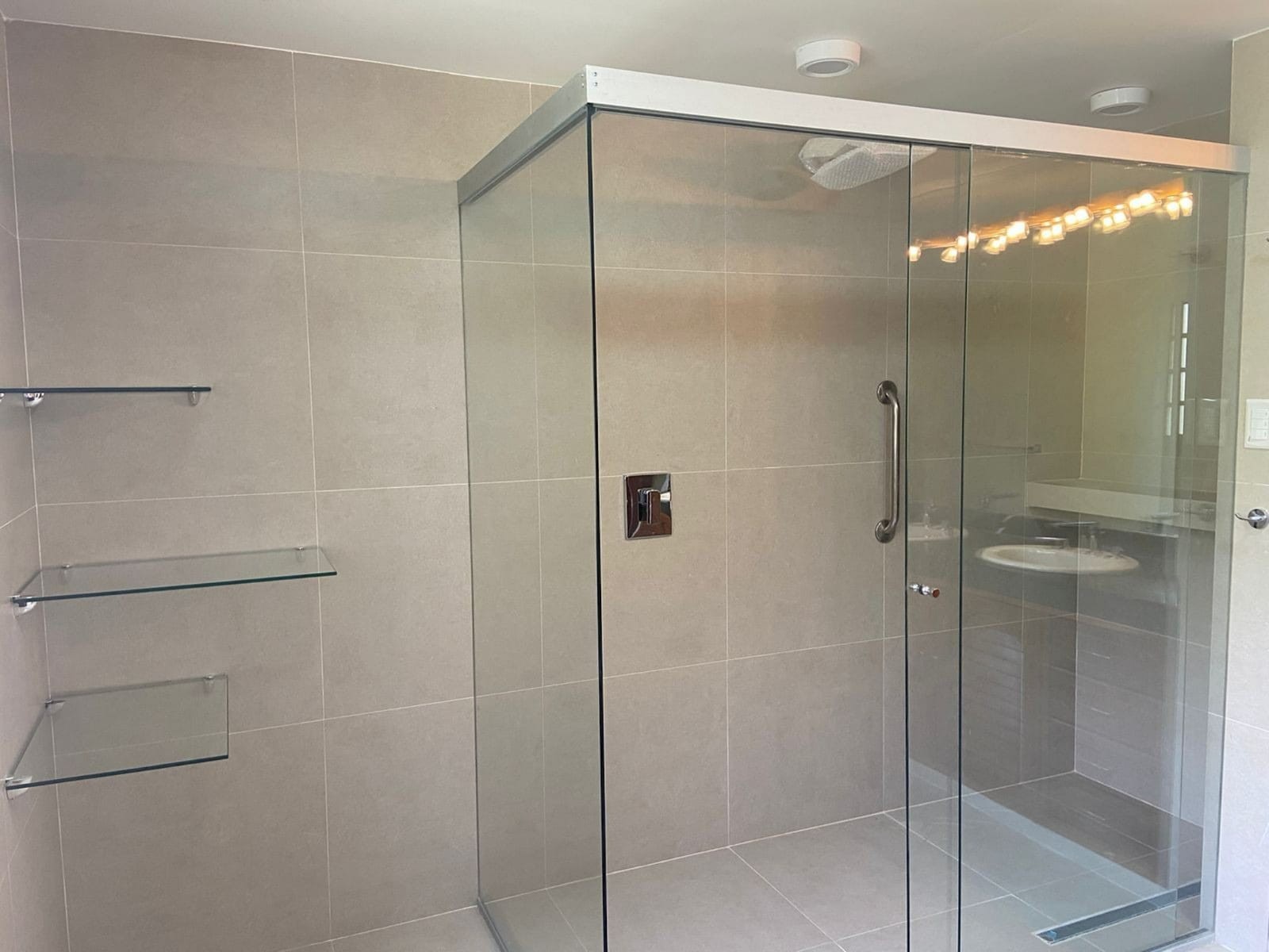 Casa en AlquilerCASA EN ALQUILER  O  VENTA - ZONA SUR DE LA PAZ  4 dormitorios 5 baños 2 parqueos Foto 15