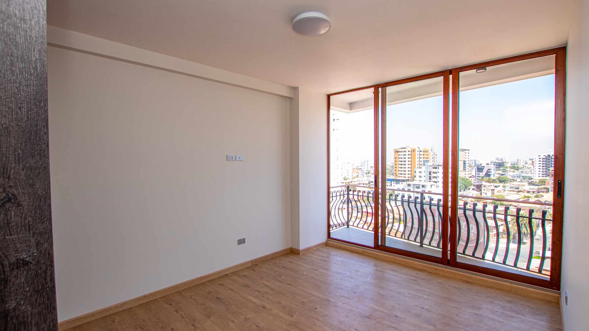 Departamento en VentaEdif. Vintage, Calle Simeón Roncal - Zona Cala Cala Foto 6