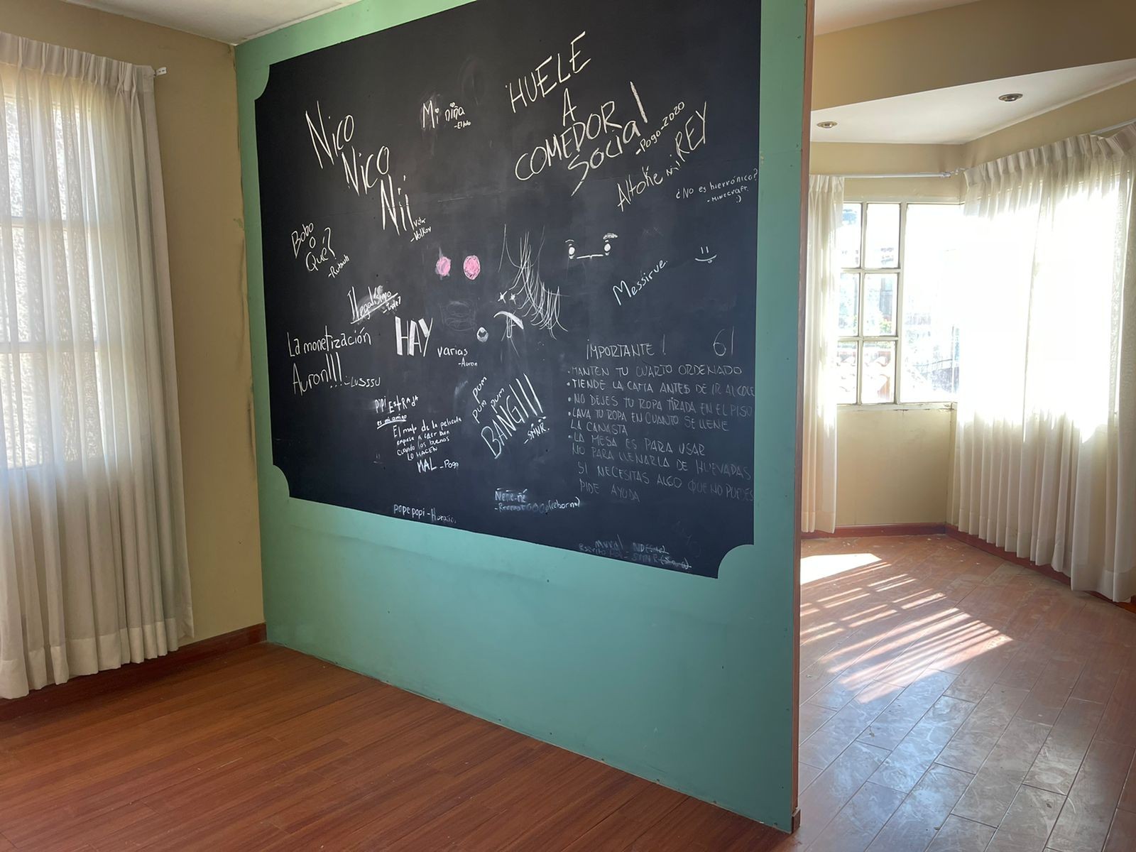 Casa en Sacaba en Cochabamba 4 dormitorios 4 baños 3 parqueos Foto 5