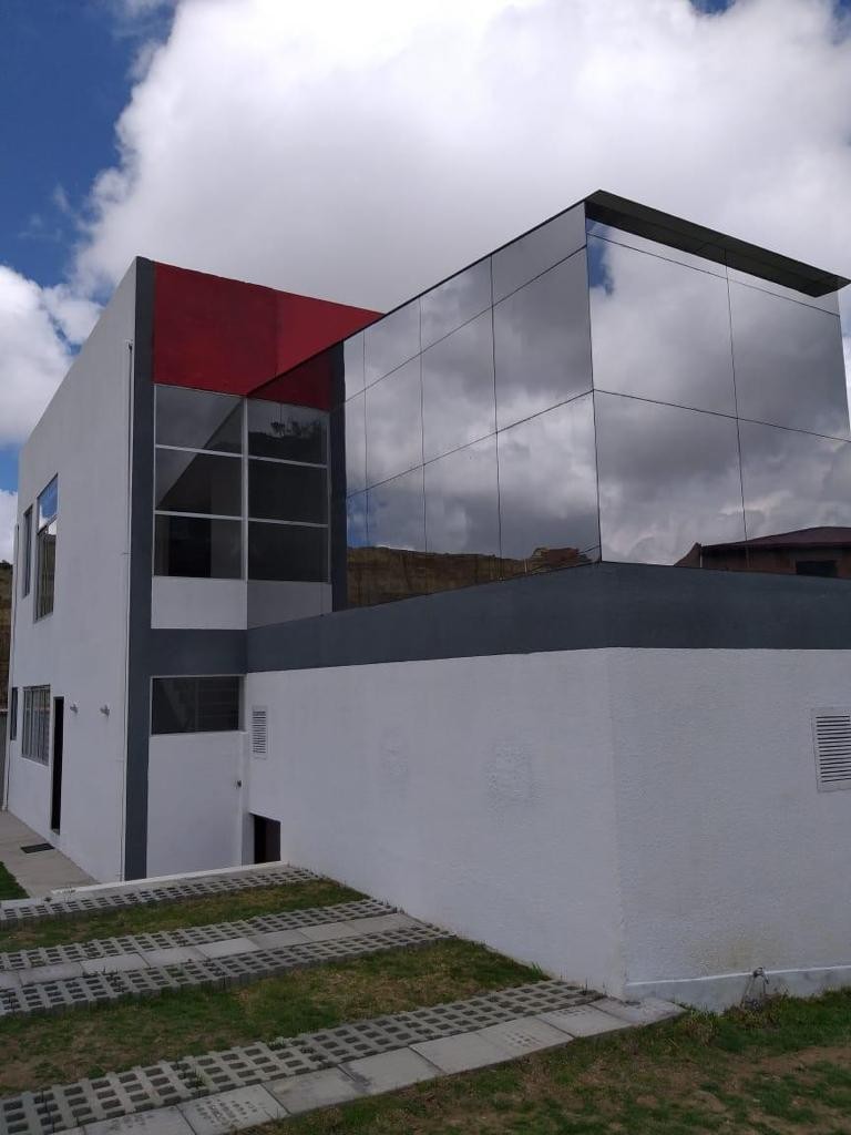 Casa en Achumani en La Paz 4 dormitorios 4 baños 2 parqueos Foto 11