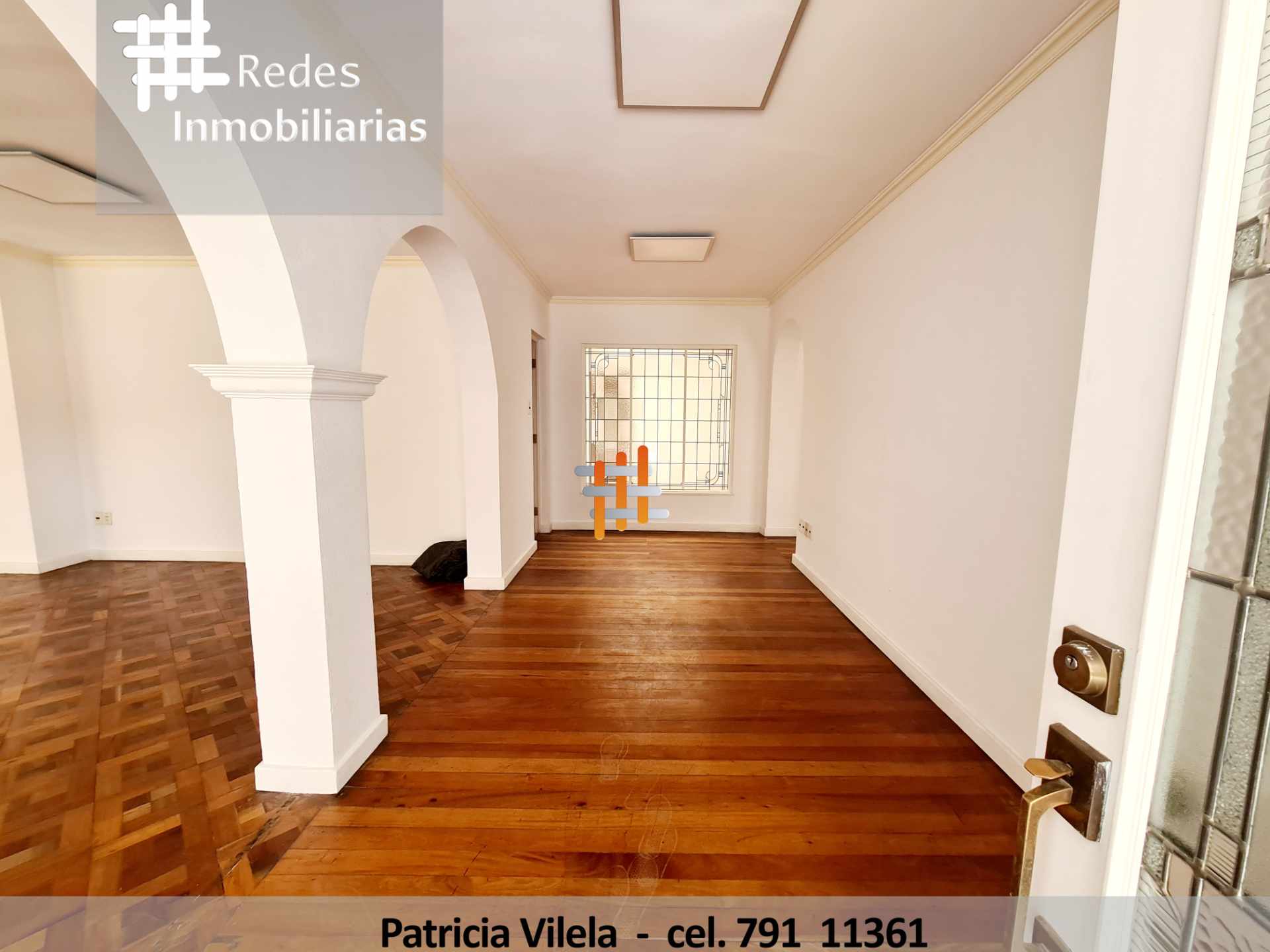 Oficina en AlquilerALQUILER CASA EN PLENO CENTRO DE CALACOTO APTA A OFICINAS  4 dormitorios 5 baños 4 parqueos Foto 14