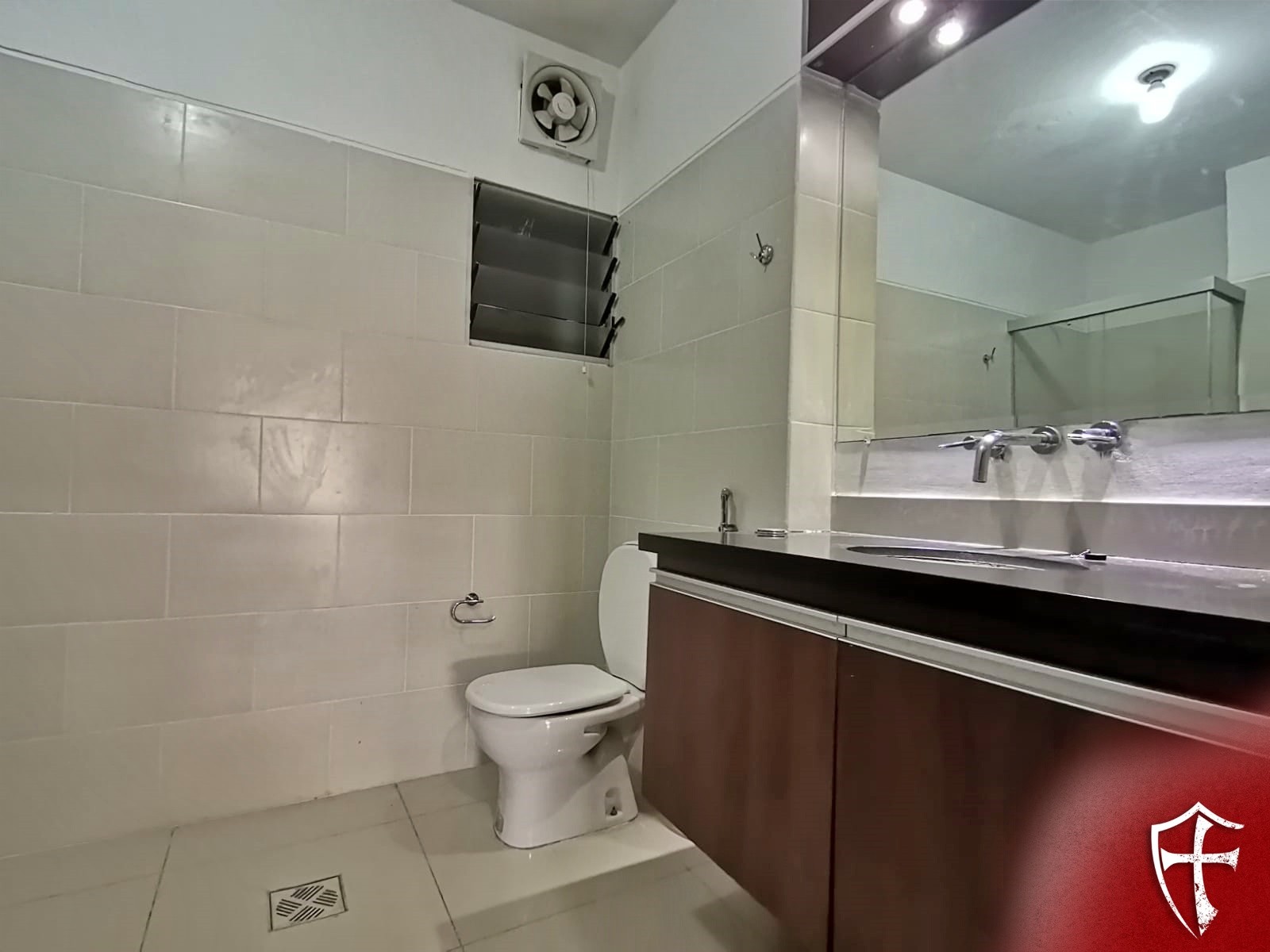 Departamento en AlquilerSegundo anillo entre Pirai y Roca Coronado Foto 14