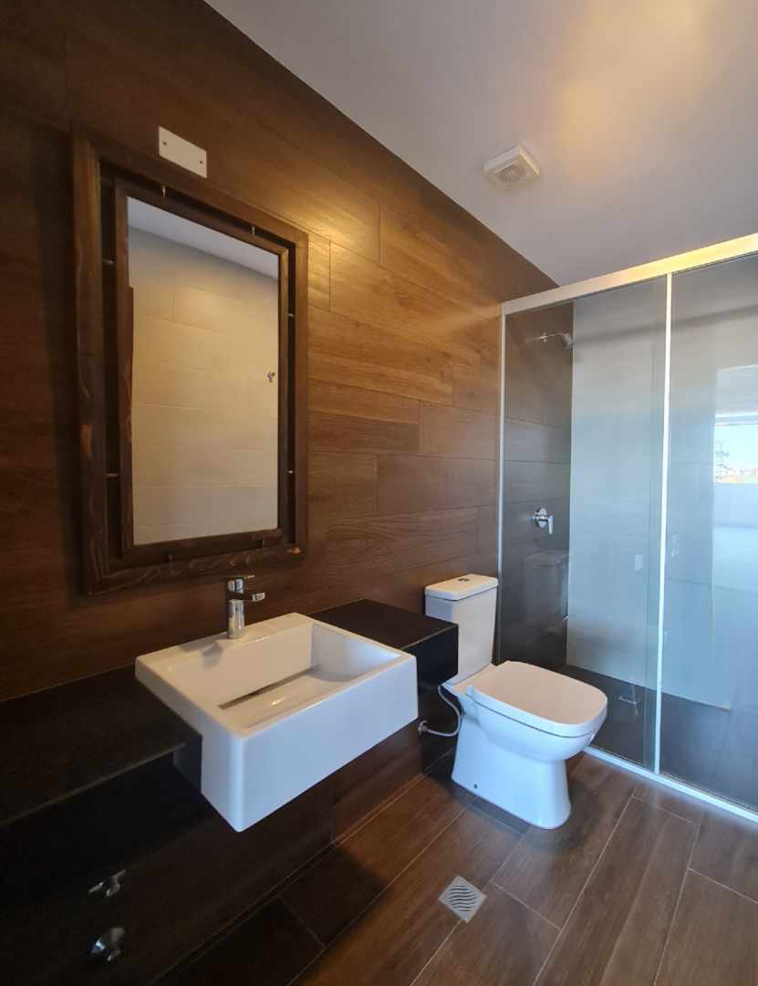 Departamento en Entre 2do y 3er anillo Norte en Santa Cruz de la Sierra 2 dormitorios 2 baños 1 parqueos Foto 24