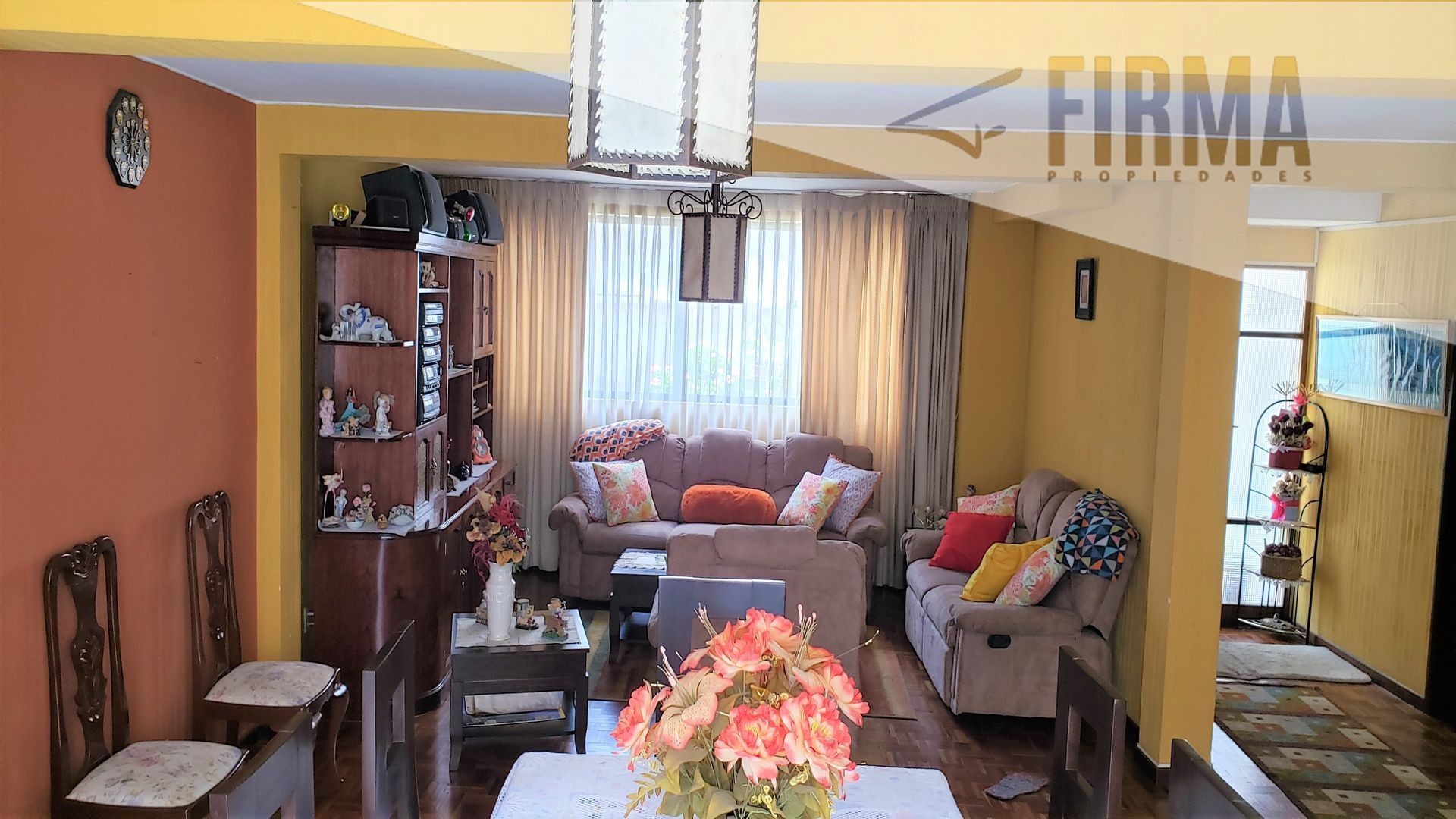 Casa en Cota Cota en La Paz 4 dormitorios 4 baños 1 parqueos Foto 10