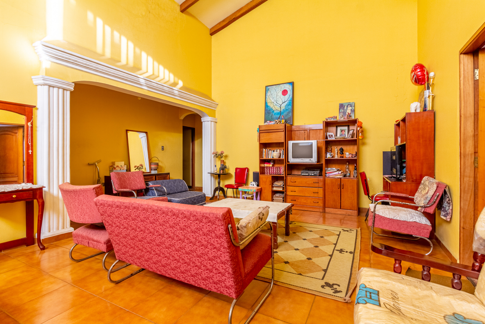 Casa en Entre 4to y 5to anillo Sur en Santa Cruz de la Sierra 5 dormitorios 5 baños 8 parqueos Foto 9