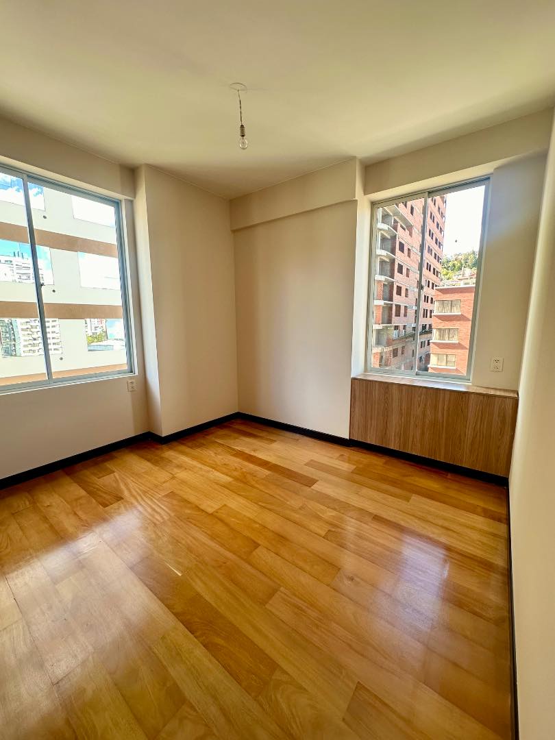 Departamento en AnticréticoObrajes, Av. Hernando Siles  Foto 4