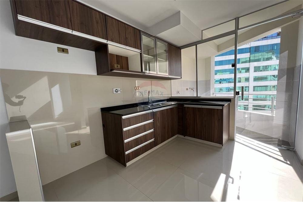 Departamento en VentaAv. Salamanca - Edificio Torre Manhattan 3 dormitorios 2 baños 1 parqueos Foto 5