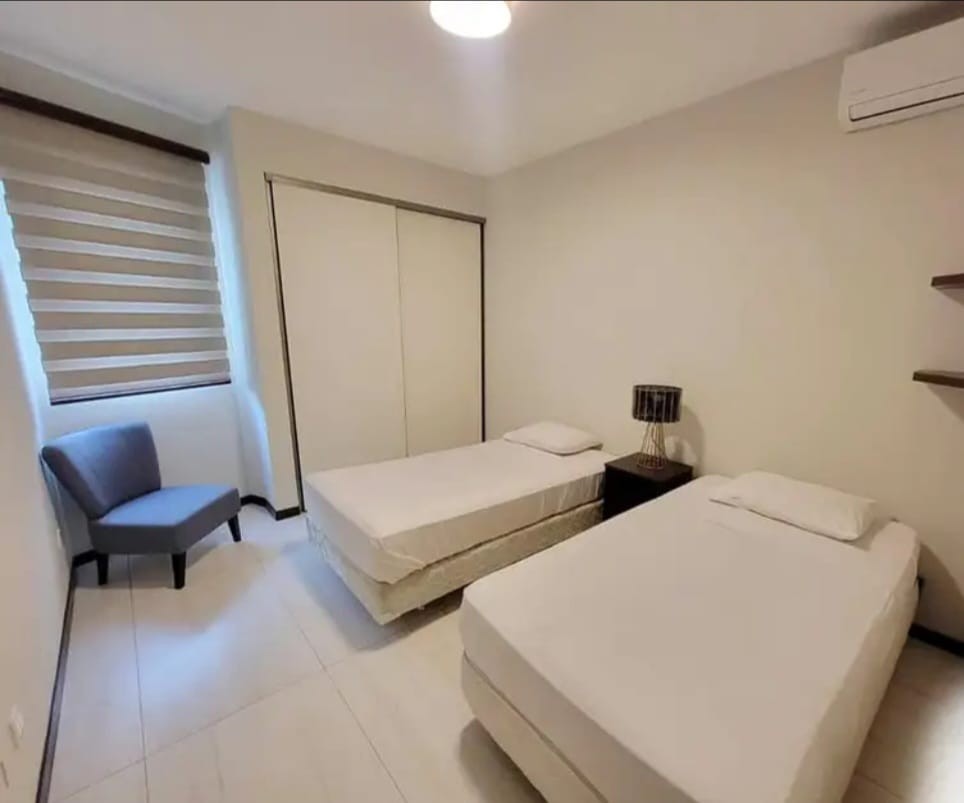 Departamento en AlquilerEquipetrol Departamento de 2 Dormitorios Amoblado en 7500Bs 2 dormitorios 2 baños 1 parqueos Foto 1