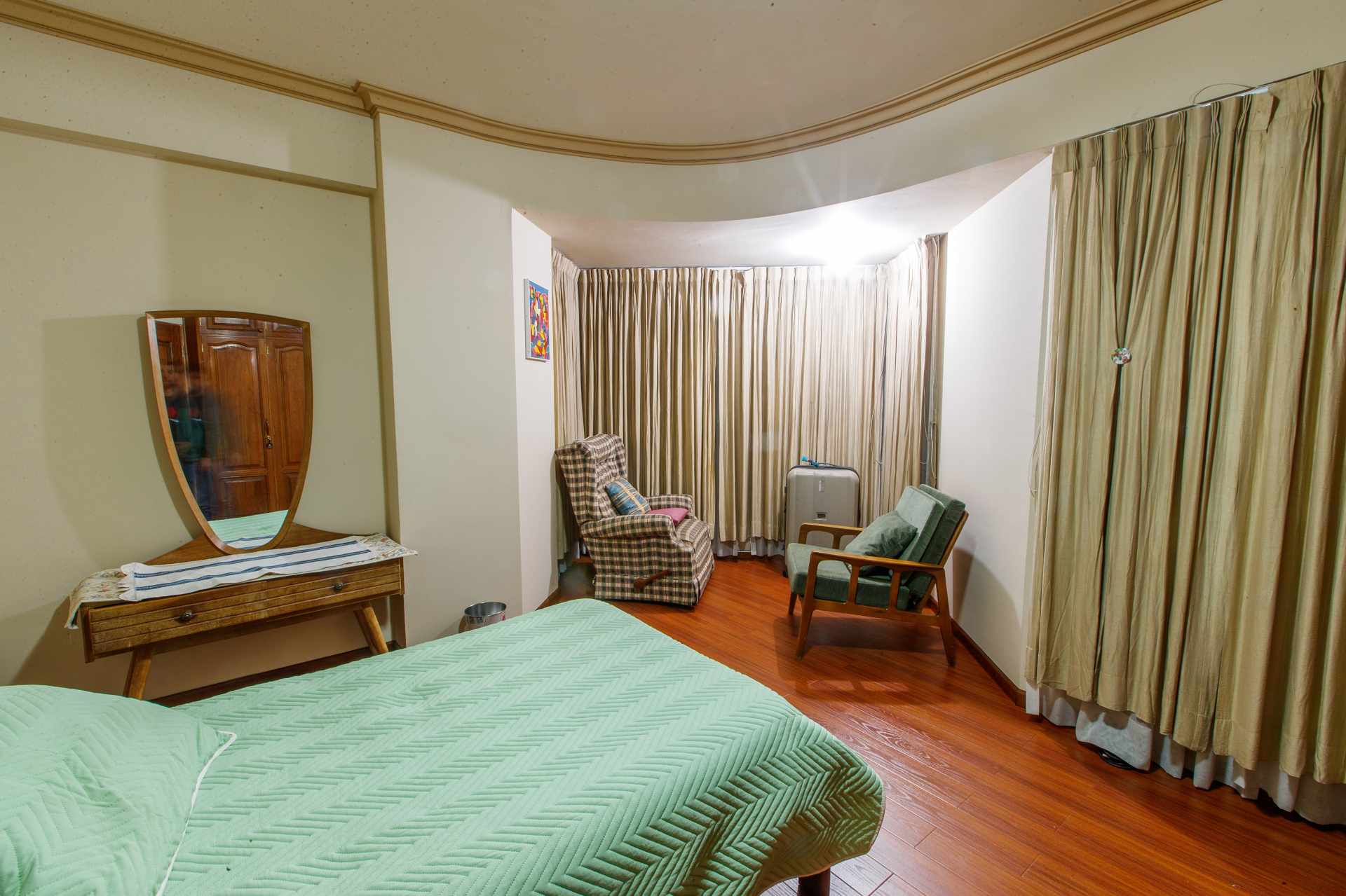 Departamento en VentaEdificio Torres del Sol, Av. Ballivian 838 entre Oruro y Ramón Rivero 2 dormitorios 3 baños 1 parqueos Foto 8