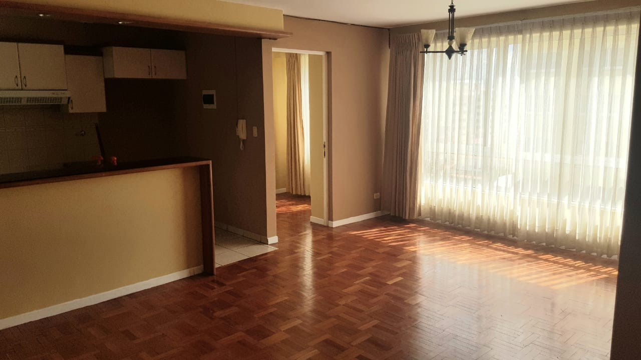 En Alquiler a $us 300 Foto 1