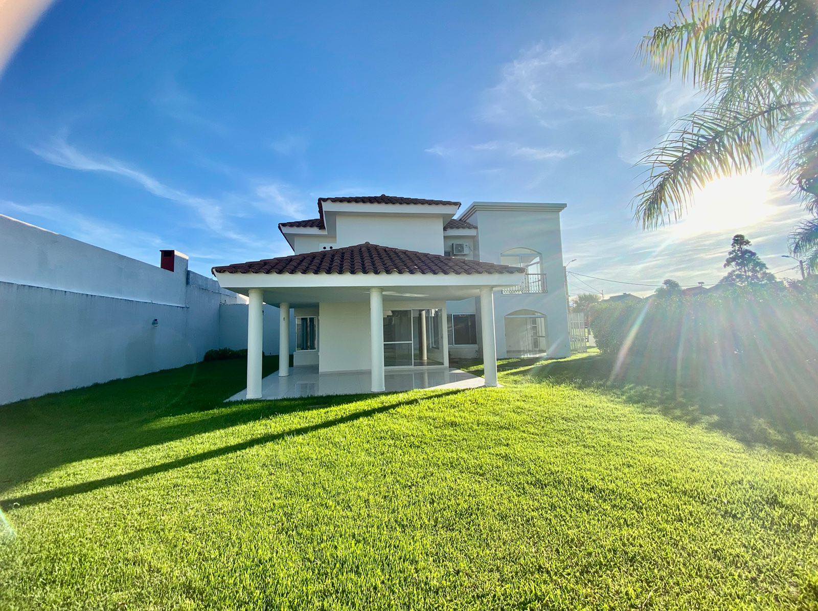 Casa en Urubó en Santa Cruz de la Sierra 3 dormitorios 4 baños 6 parqueos Foto 20