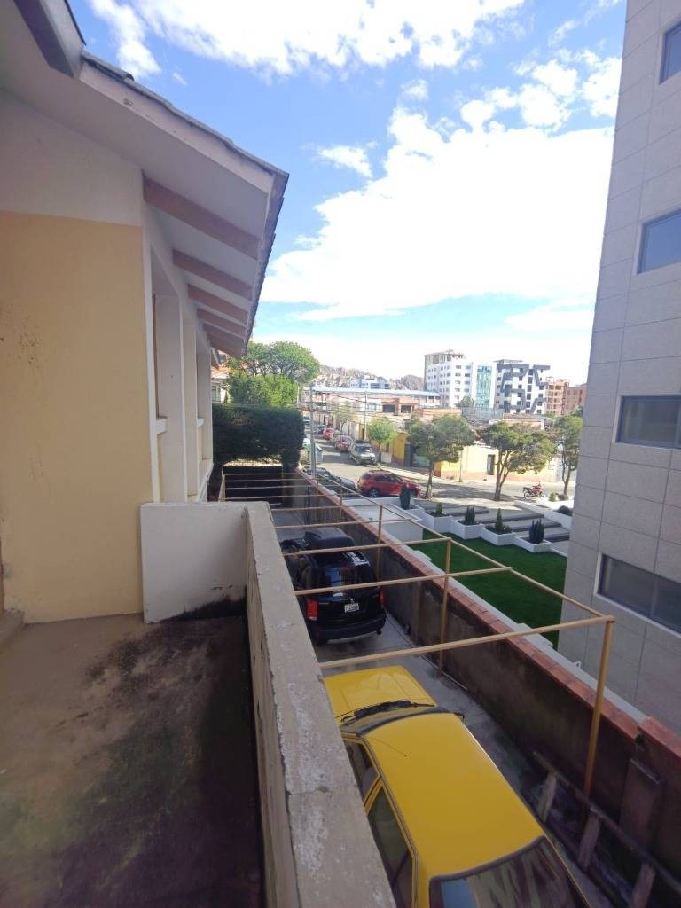 Casa en Calacoto en La Paz 4 dormitorios 5 baños 3 parqueos Foto 23