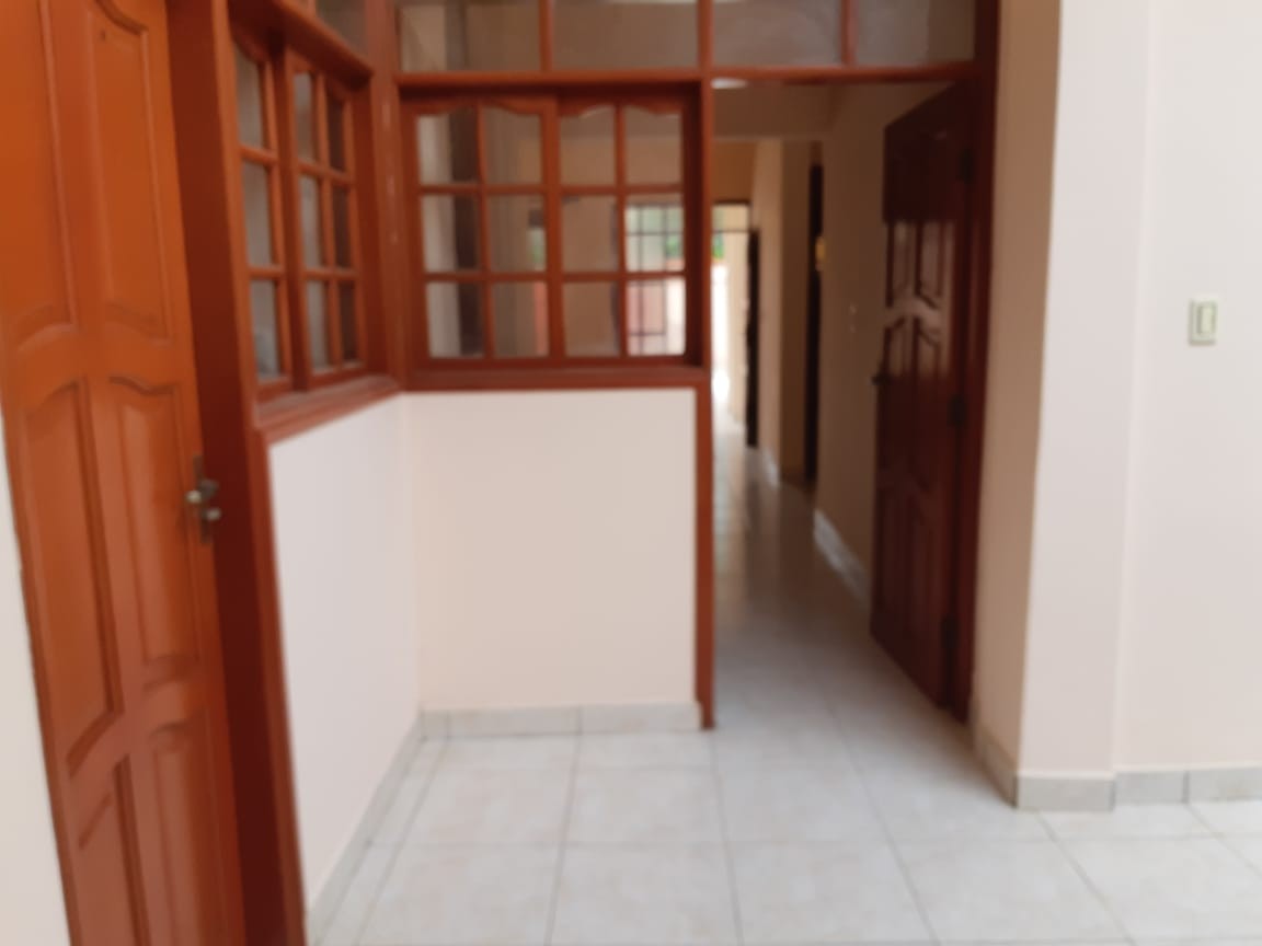 En Alquiler a $us 350 Foto 4