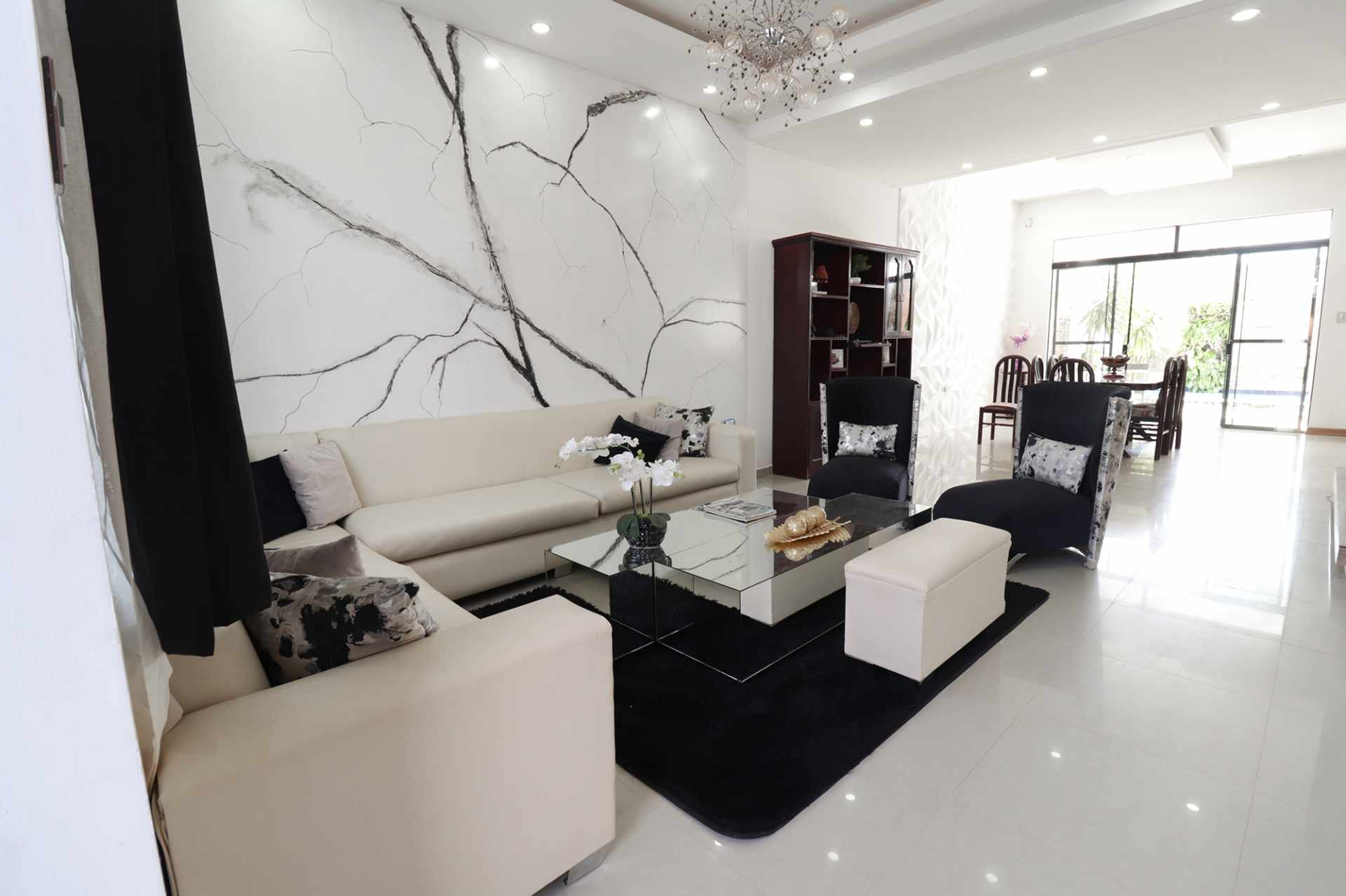 Casa en Entre 6to y 7mo anillo Norte en Santa Cruz de la Sierra 3 dormitorios 2 baños 2 parqueos Foto 1