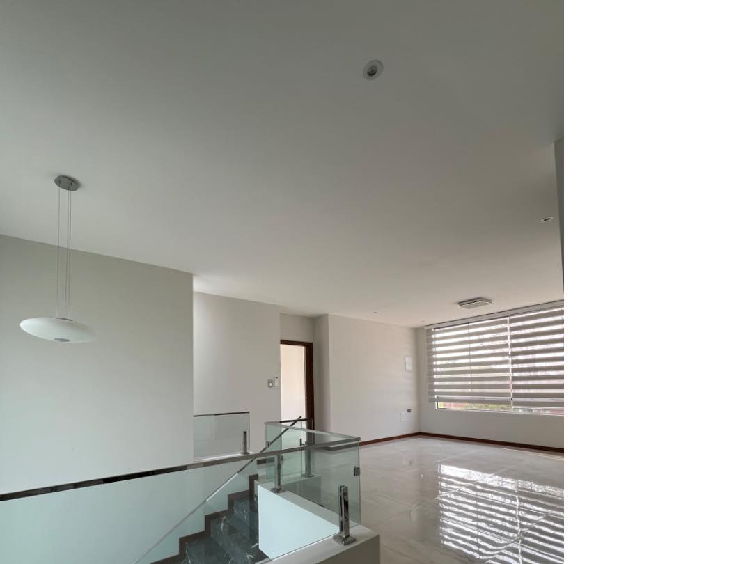 Casa en AlquilerCONDOMINIO EXCLUSIVO ZONA URUBO CERCA AL PUENTE 3 dormitorios 5 baños 4 parqueos Foto 20