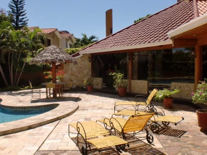 Casa en VentaAv. Barrientos (Zona Urbari) Foto 3