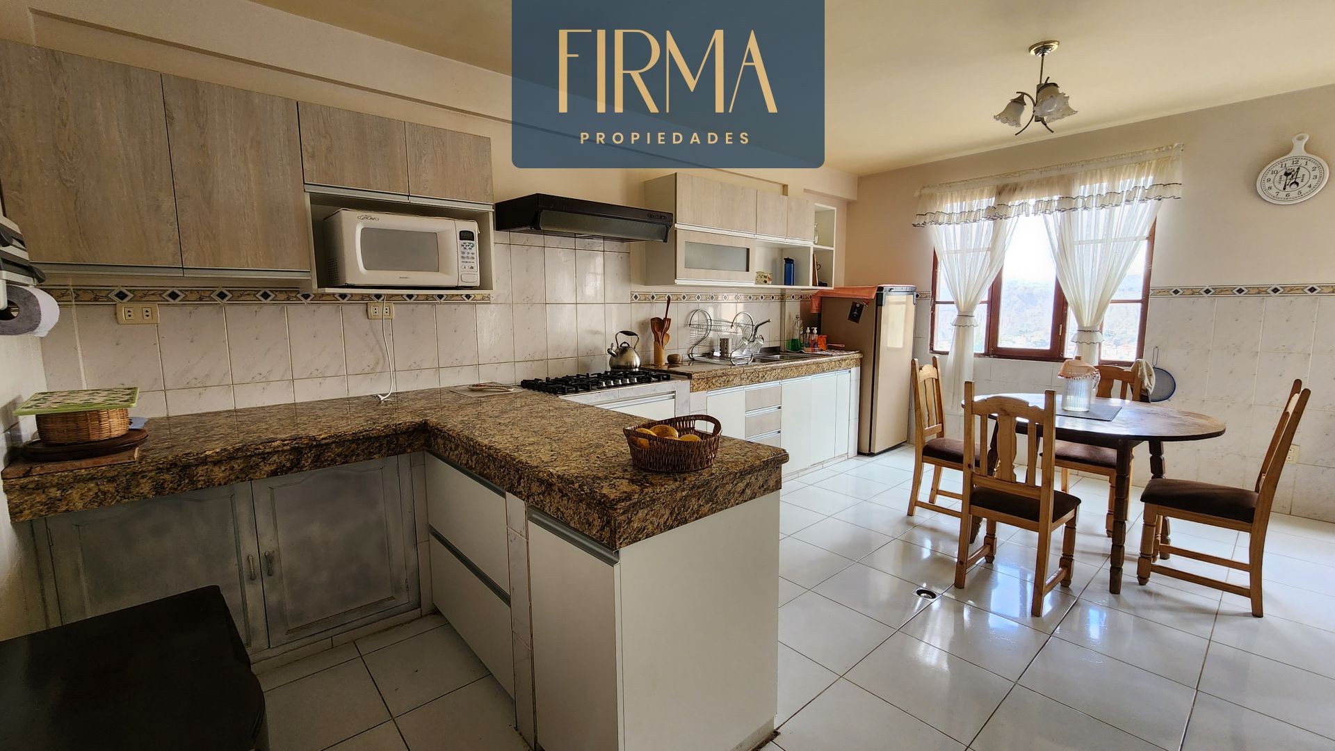 Casa en VentaIRPAVI, ARUNTAYA   5 dormitorios 4 baños 4 parqueos Foto 11