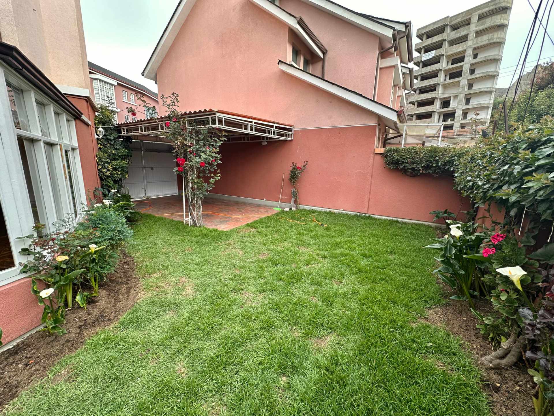 Casa en VentaCALACOTO, CALLE 21 4 dormitorios 5 baños 3 parqueos Foto 2