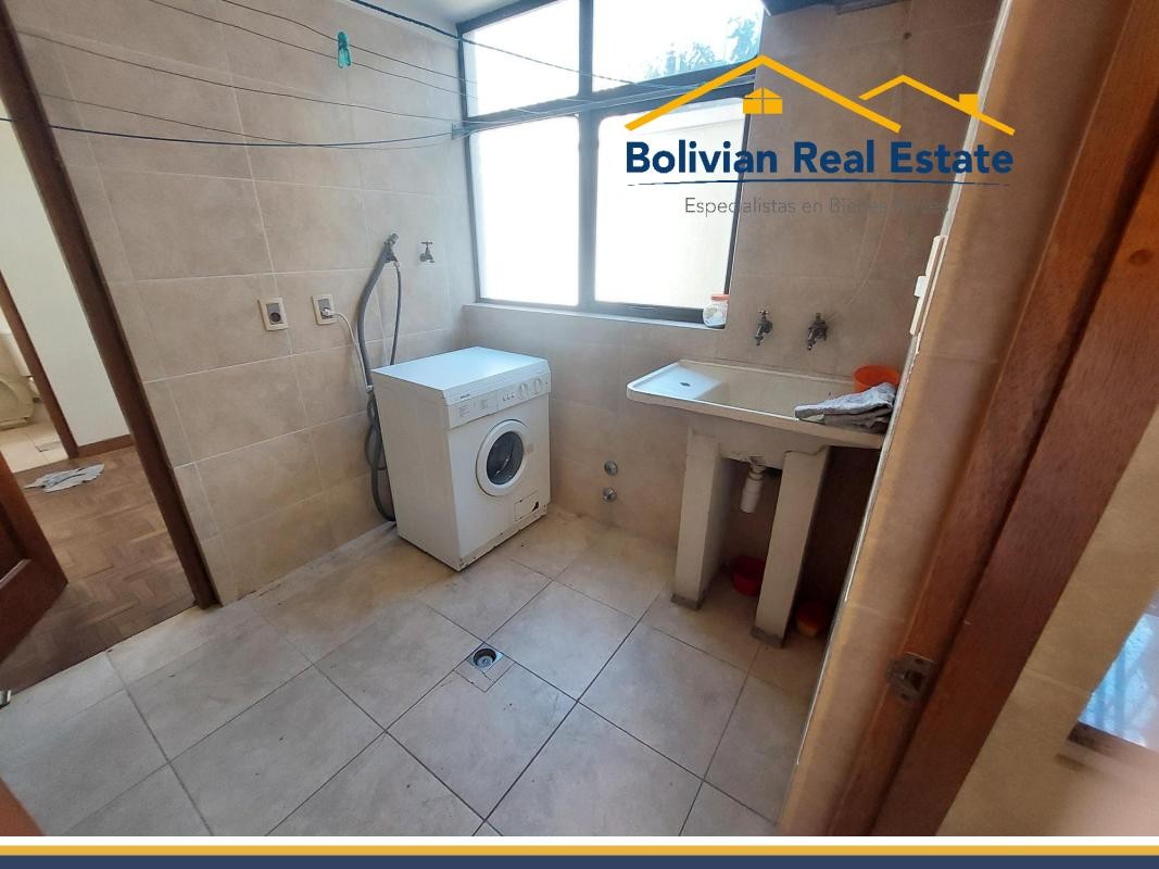 Departamento en AlquilerCALACOTO, BONITO DEPARTAMENTO EN ALQUILER CERCA AL COLEGIO CALVERT 4 dormitorios 3 baños 1 parqueos Foto 11