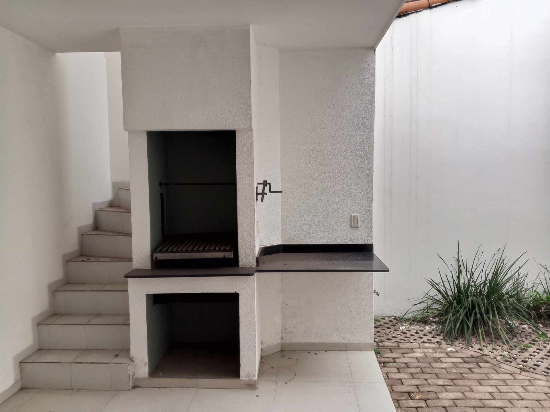 Casa [CONDOMINIO JERUSALEN| 4TO. Y 5TO. ANILLO ZONA NORTE ENTRE RADIAL 26 Y 27 CERCA DE MALL LAS BRISAS] ALQUILER SIN MUEBLES CASA DE 2 PLANTAS, DE 3 DORMITORIOS PET FRIENDLY, CON DEPENDENCIAS Y PARQUEO TECHADO Foto 8