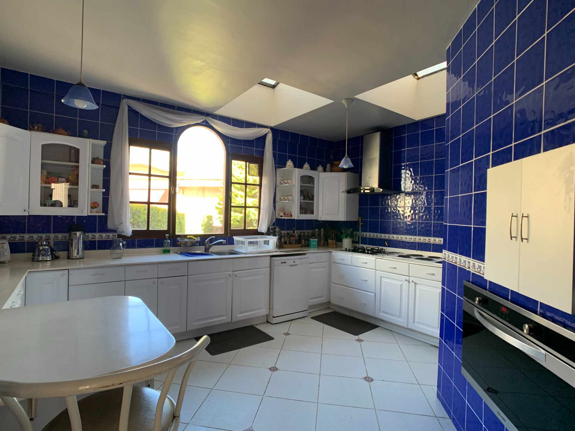 Casa Lujosa residencia estilo mediterráneo clásico con acabados de primera. Foto 26