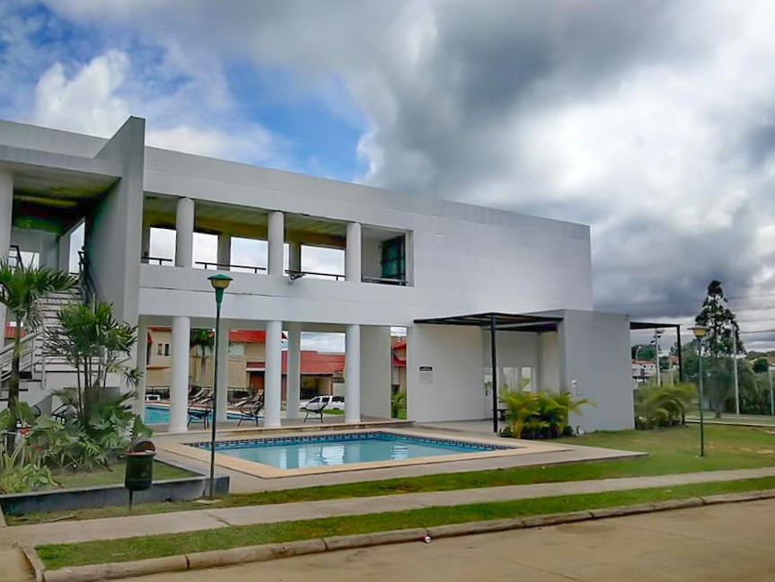 Casa en Venta<b>CASA EN VENTA EN EL URUBÓ - CONDOMINIO SANTA CRUZ DE LA COLINA</b> 4 dormitorios 4 baños 2 parqueos Foto 3