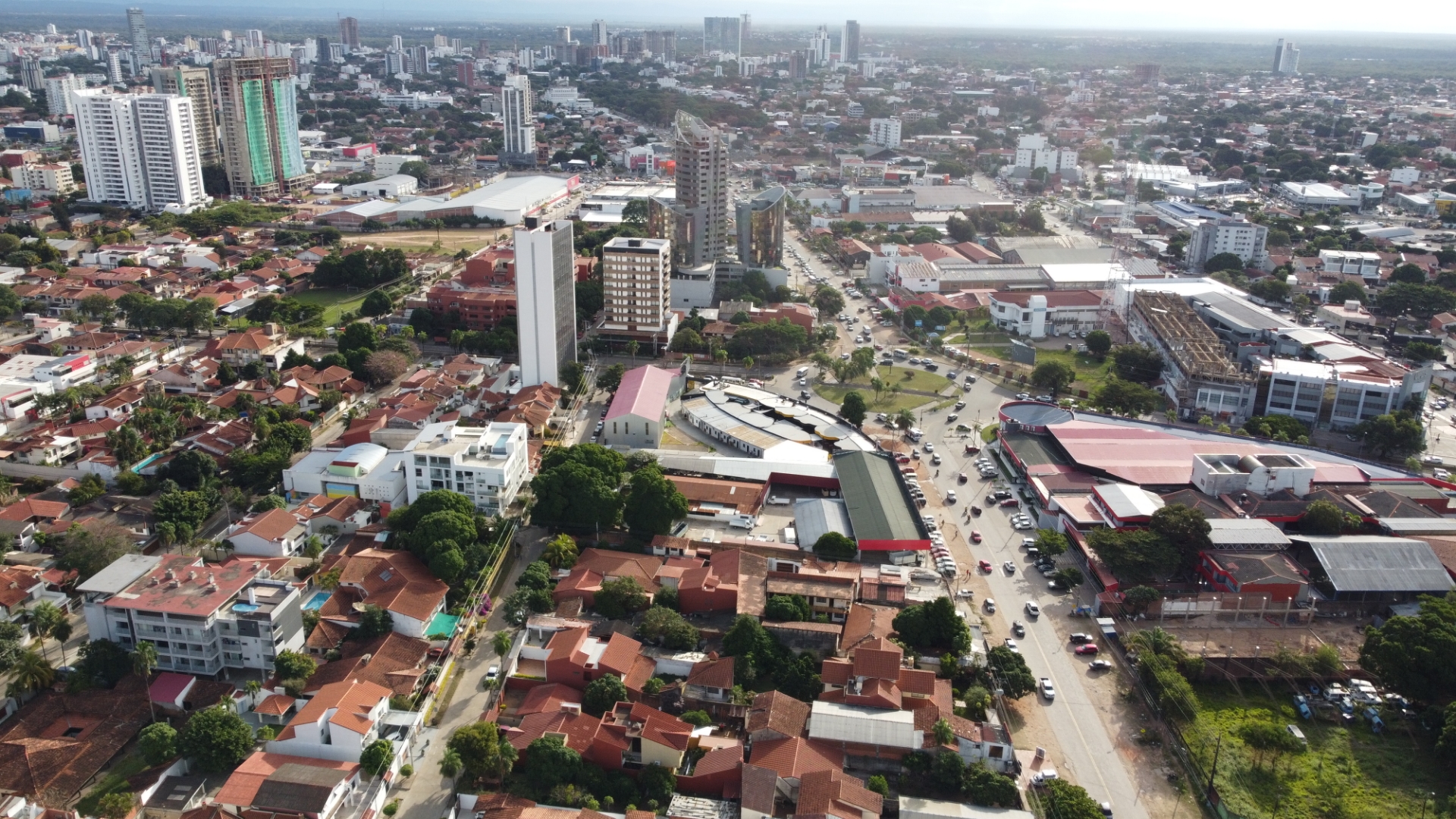 Casa AV. BENI UNA CUADRA ANTES DEL 3ER ANILLO INTERNO Foto 2