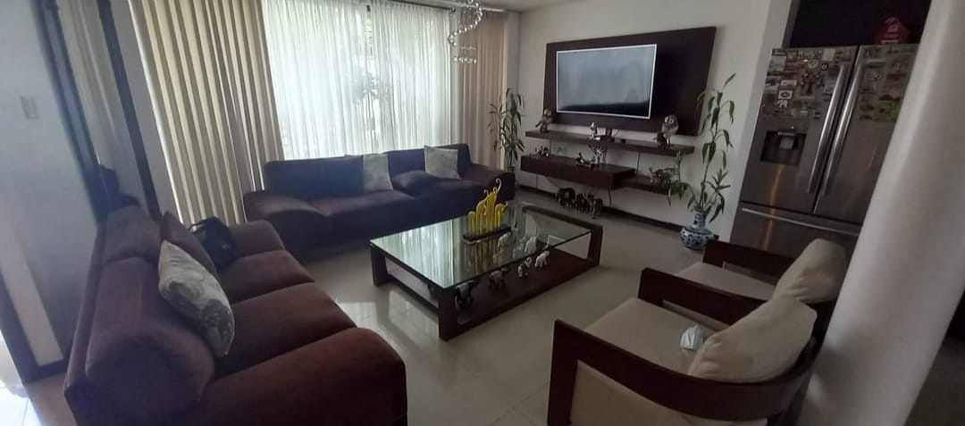 Casa en AnticréticoZona Norte,  Entre 2do y 3er Anillo Alemana  Foto 12